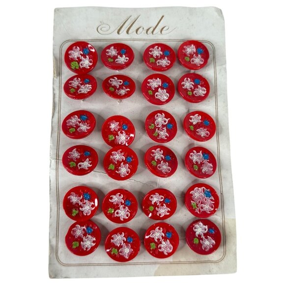 VTG Mode Red Buttons Hand Painted Floral Design On Original Card Czechoslovakia - Picture 1 of 4